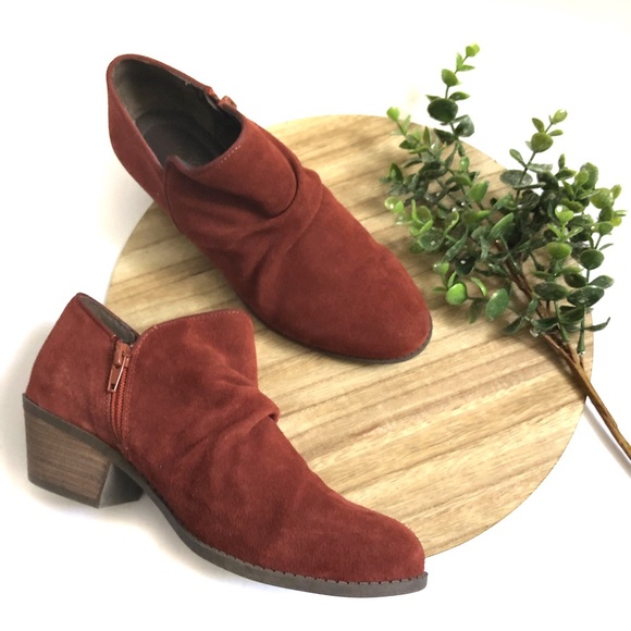 Me Too Zula Suede Chunky Bootie - Picture 2 of 8